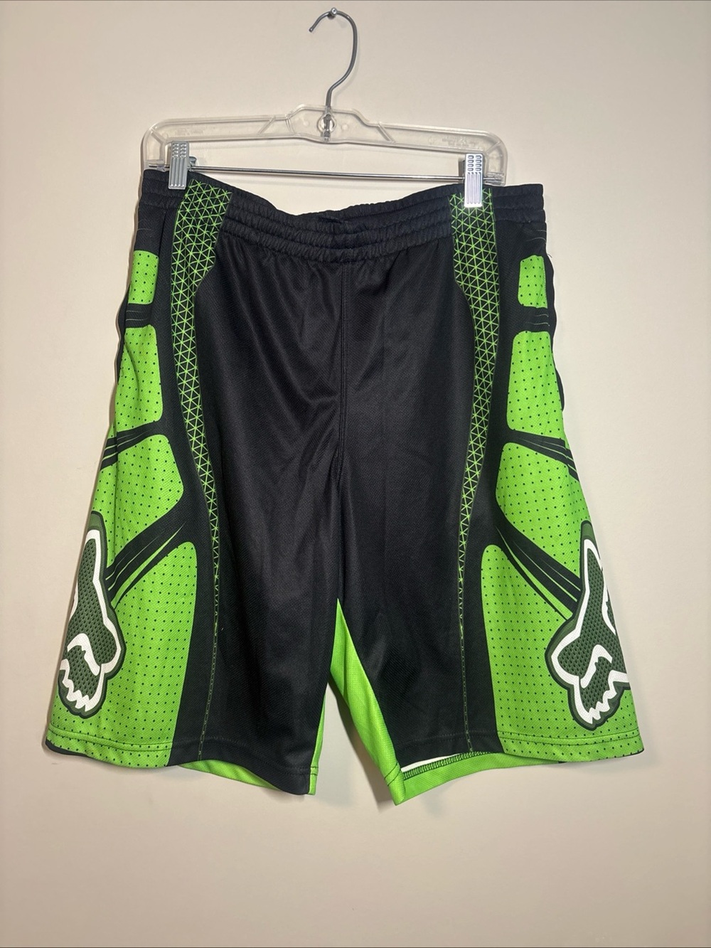 Fox Men's Black and Neon Green Athletic Shorts